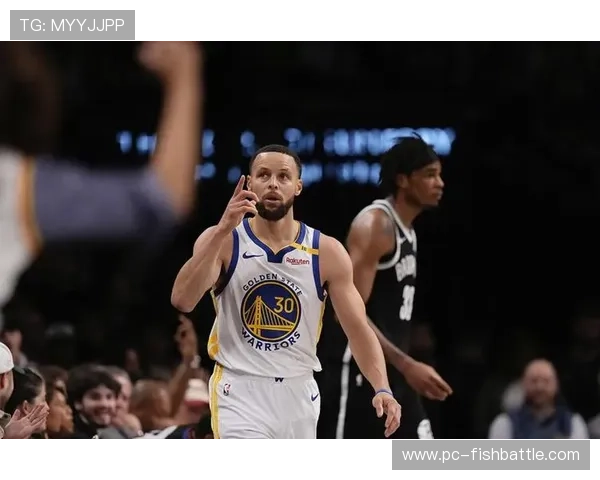 库里半场超远三分引爆主场，勇士球迷高呼MVP